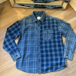 Men’s American Eagle Blue Plaid Chambray Button-Up Shirt Large